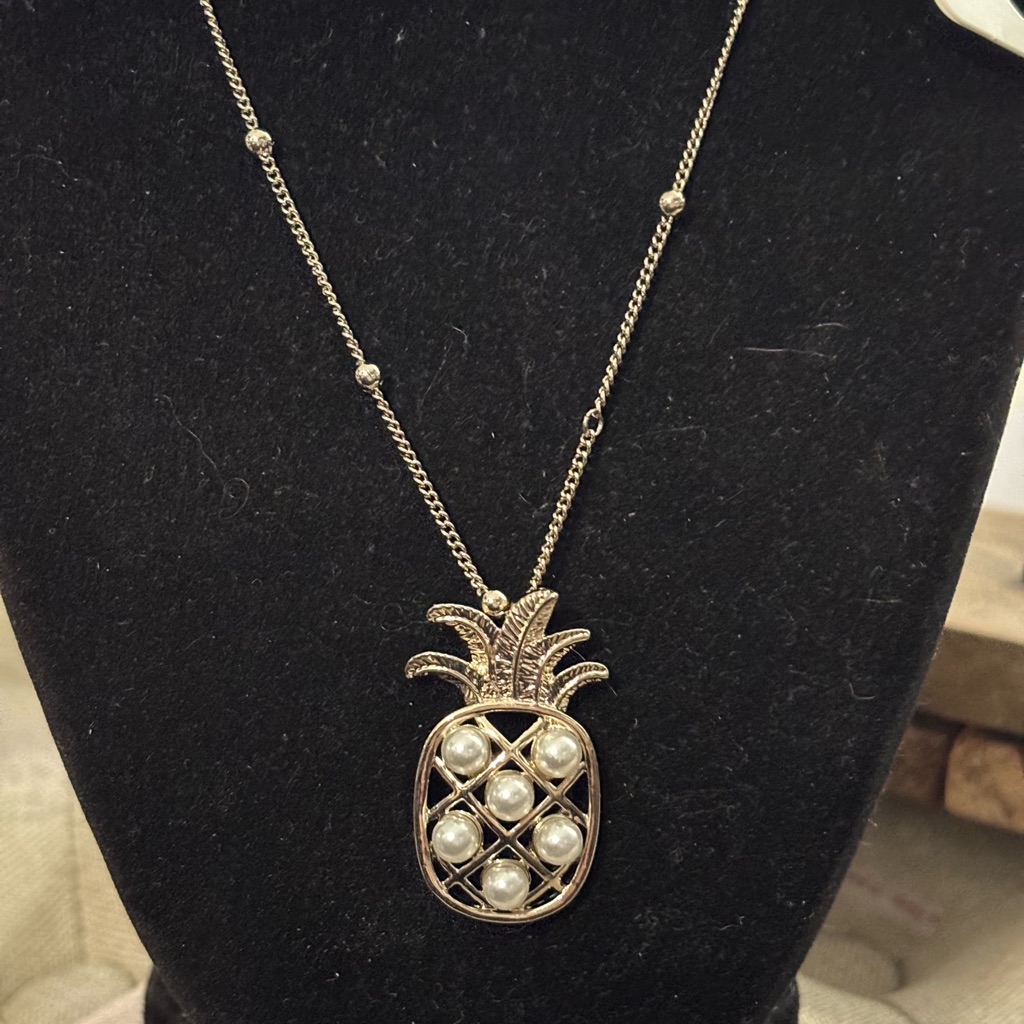 Pineapple Fashion Necklace Gold Tone Faux Pearls 30 New